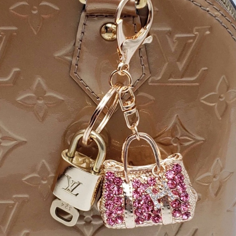 Authentic Louis Vuitton Lock & Key with Bag Charm, Keychain - Picture 4 of 8